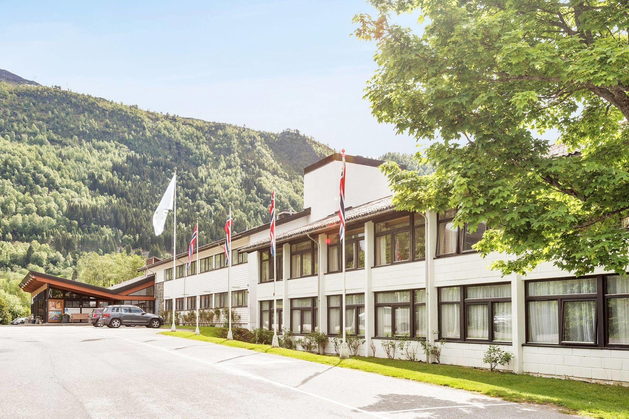 Nordfjord Hotell Nordfjordeid Exterior photo